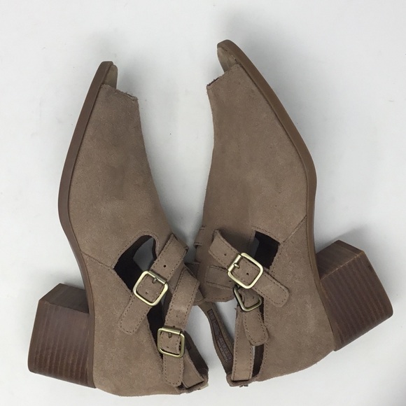 Koolaburra by UGG Sophy Suede Peep-Toe Booties. - Picture 6 of 16